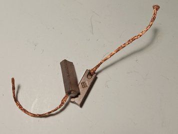 Щітка генератора (4х6х18) провод збоку/зверху (1 шт) 3776